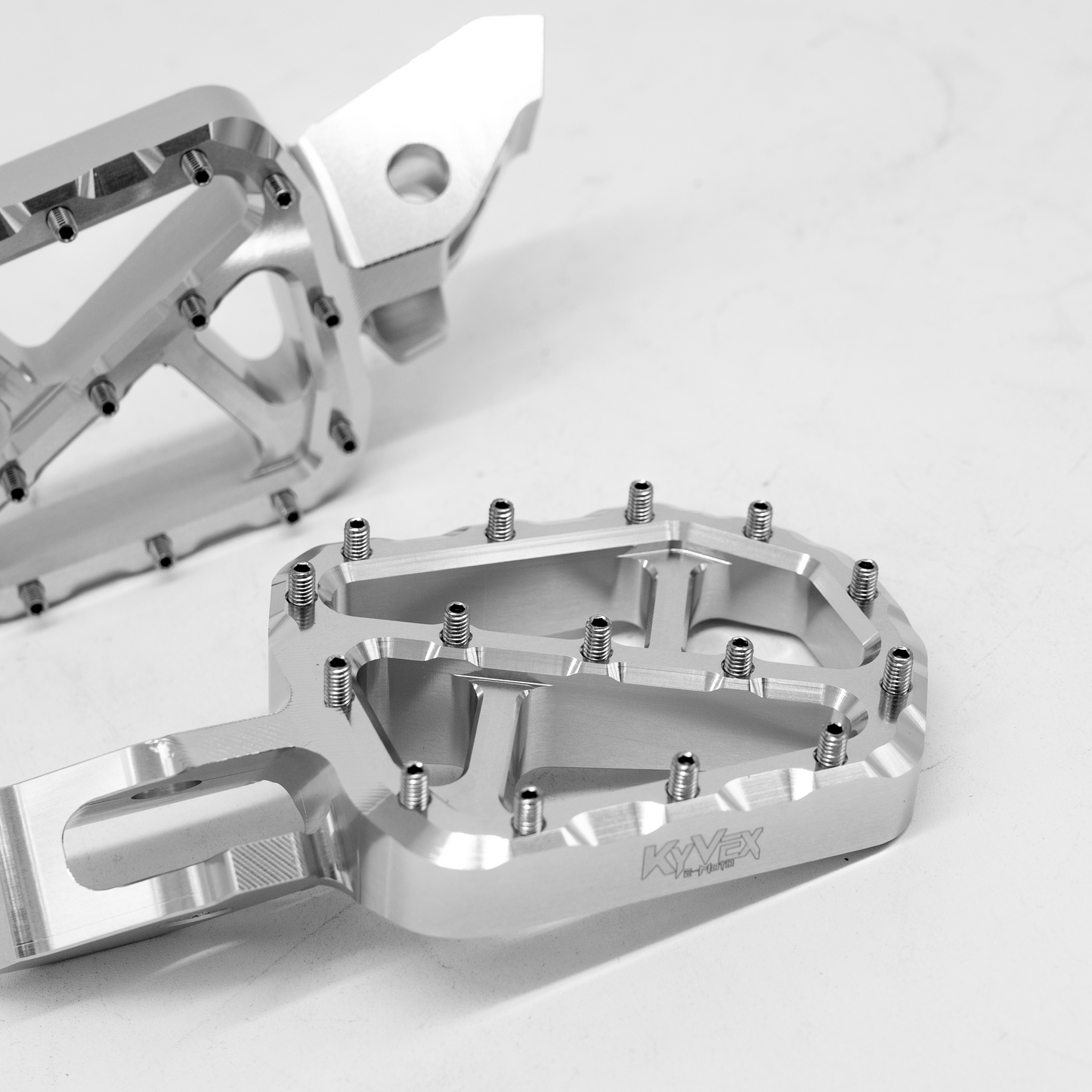 KyVex Billet Wide Foot Pegs - Ultra Bee Compatible
